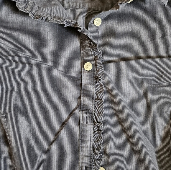 G.H. Bass & Co. Blue Striped Button up Shirt. With a lil ruffle. Size L - Picture 3 of 6